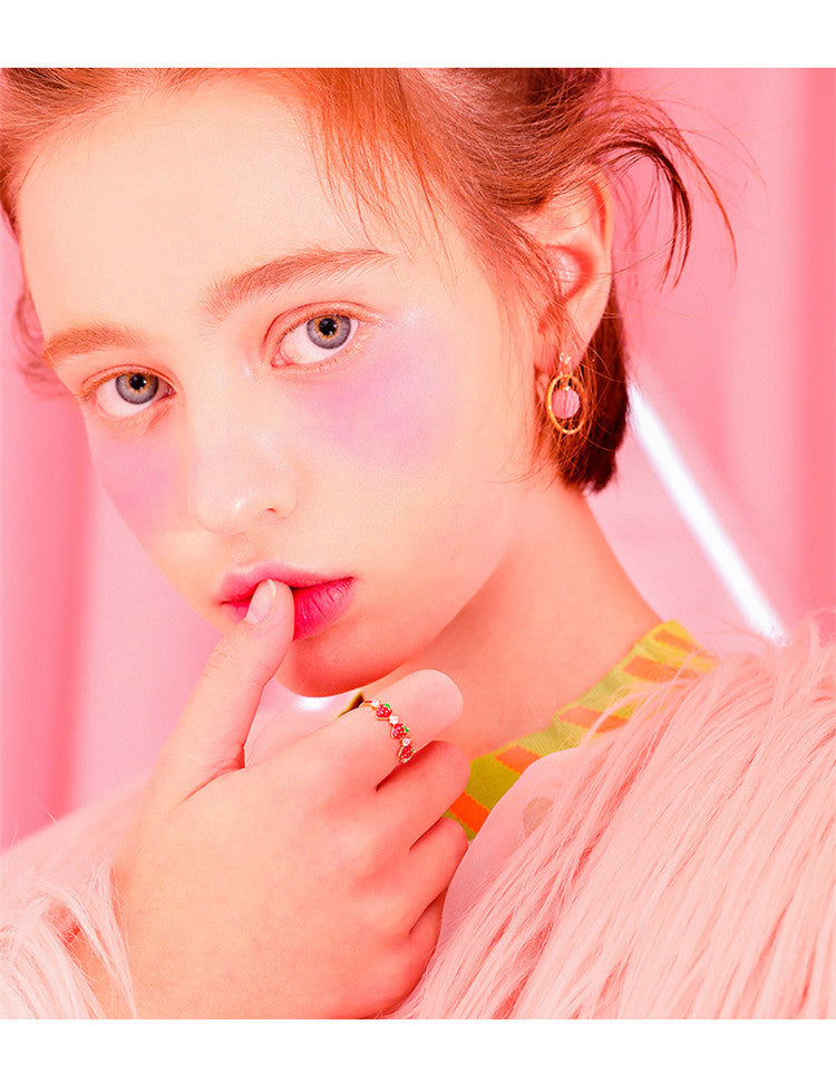 Small strawberry forefinger ring