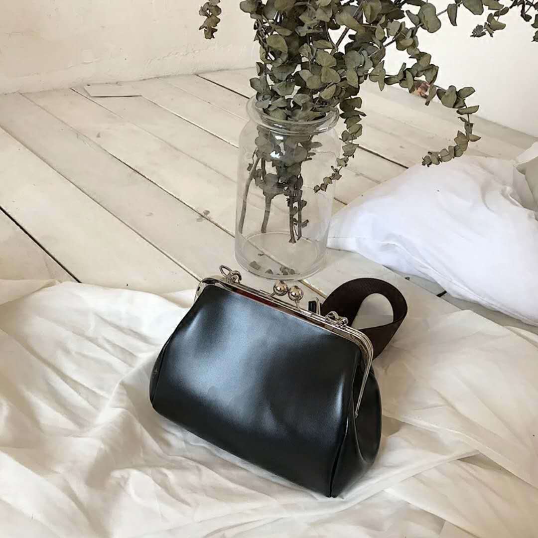 One-Shoulder Bag