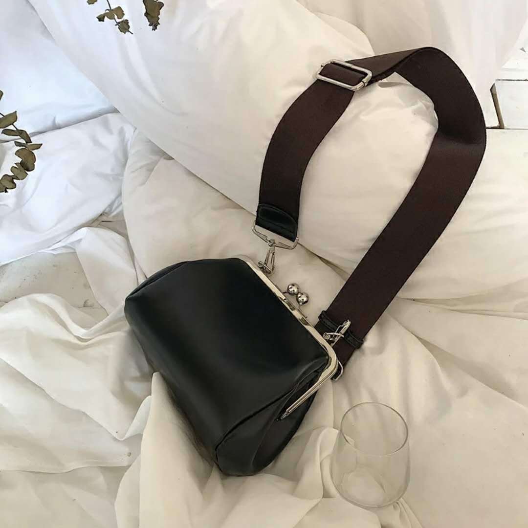 One-Shoulder Bag